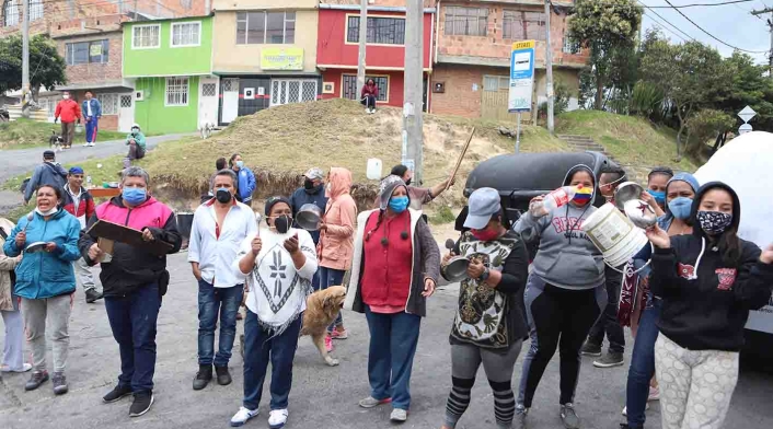 Hasta cacerolazos se han escuchado en Ciudad Bolívar.