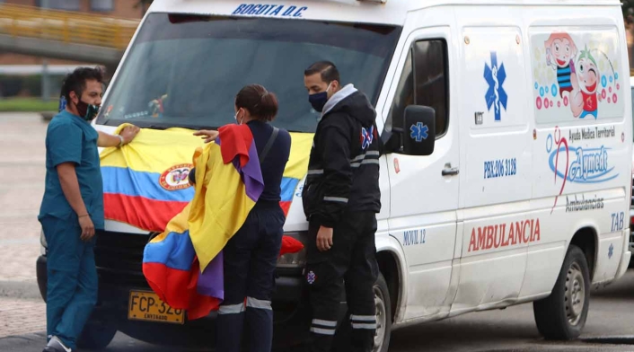 Caravana de ambulancias en Bogotá