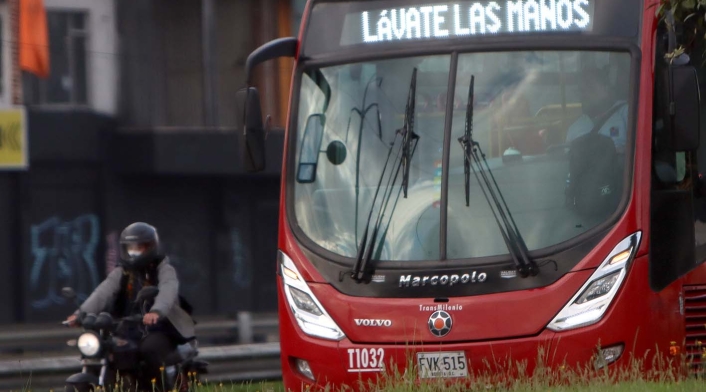 Caravana de ambulancias en Bogotá