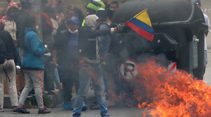 Varios se han sumado con el paso de las horas a esta protesta.