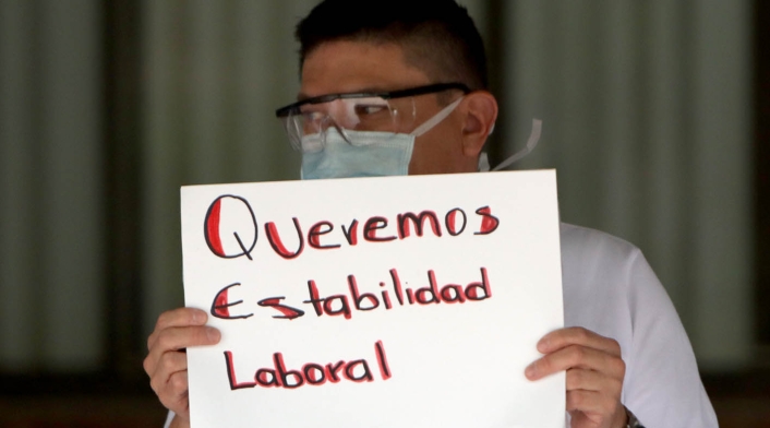 Protestas de trabajadores médicos y enfermeros en medio de coronavirus en Colombia