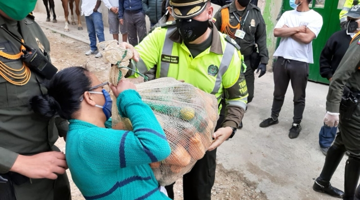 Entrega de mercados en Bogotá