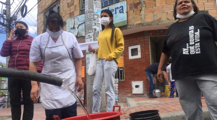Aunque de momento está descartado un racionamiento, se pide ahorrar el preciado líquido. Aunque de momento está descartado un racionamiento, se pide ahorrar el preciado líquido.