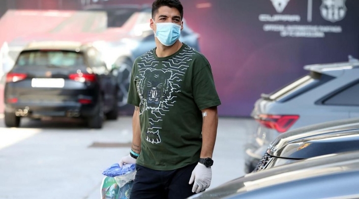 Luis Suárez llegando a la sede del Barcelona