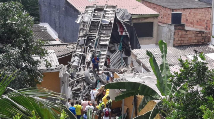 Impactantes imágenes de aparatoso accidente en Villeta (Cundinamarca)