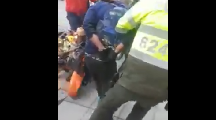 Agresión a vendedor ambulante