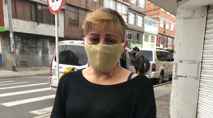 Celadora retenida en conjunto residencial de Bogotá