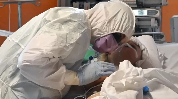 Coronavirus en Italia / paciente contagiado de coronavirus / pacientes en UCI