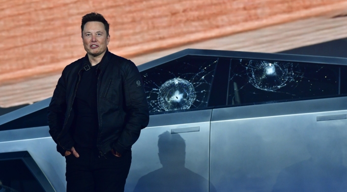 Elon Musk - Tesla Elon Musk - Tesla
