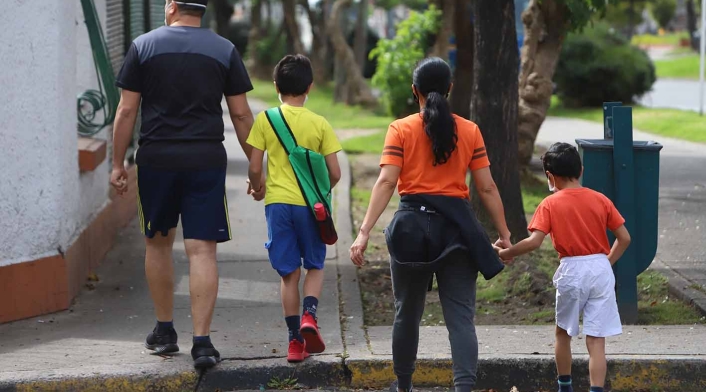 Menores de edad vuelven a la calle en cuarentena / Coronavirus en Colombia