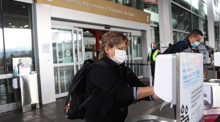 Aeropuerto El Dorado en tiempos de coronavirus en Colombia