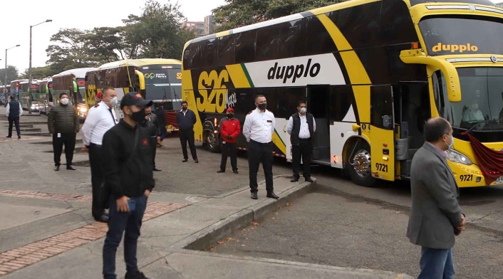 Protesta de buses intermunicipales por cuarentena en Colombia / Coronavirus en Colombia