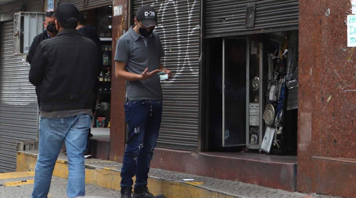 Violación de cuarentena en Bogotá en comercio / coronavirus en Colombia
