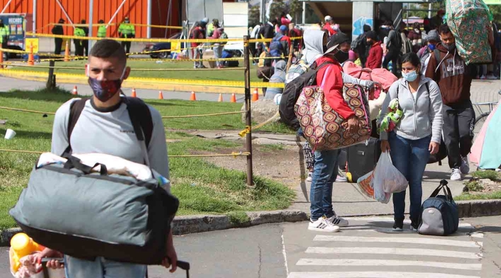 Venezolanos varados en Bogotá que piden regresar a su país.