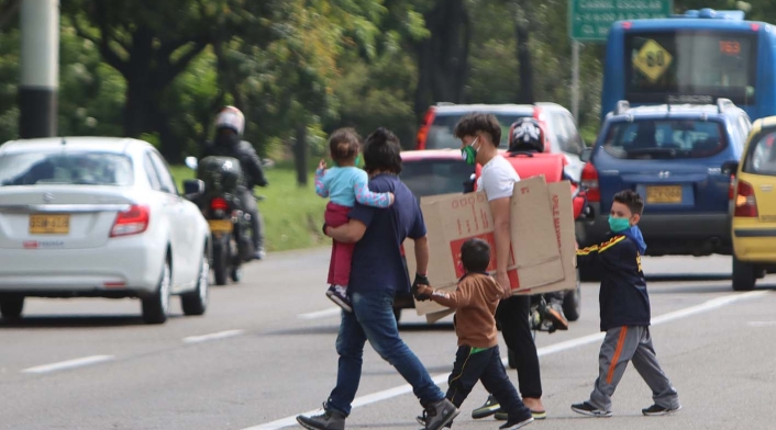 Venezolanos varados en Bogotá que piden regresar a su país.