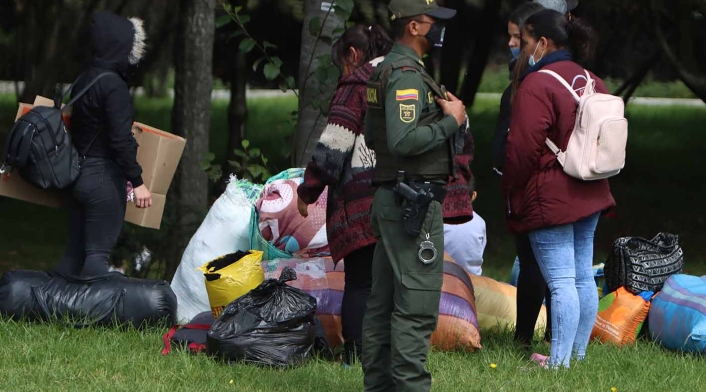 Venezolanos varados en Bogotá que piden regresar a su país.