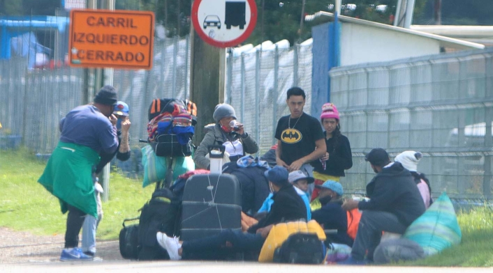 Venezolanos varados en Bogotá que piden regresar a su país.