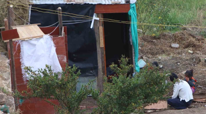 Invasores de Altos de la Estancia se enfrentan a Esmad