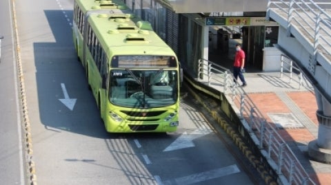 El Sistema de Transporte Masivo ajustará sus rutas para no superar el 35% de su capacidad.