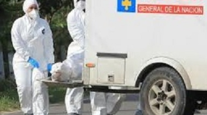 Las autoridades investigan las causas de la muerte de la mujer.