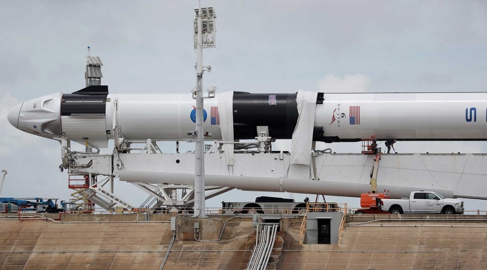 SpaceX impone nueva era en vuelos espaciales