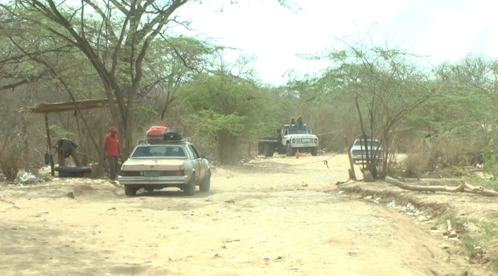 Trochas ilegales en la zona de frontera