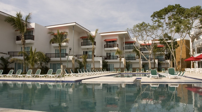 Hotel Decameron