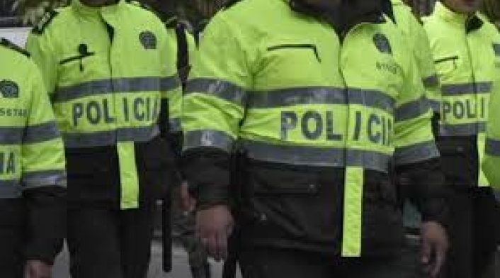 Policías Policías