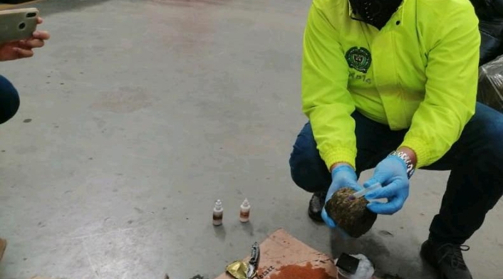Autoridades lograron incautar marihuana que pretendían transportar en latas de lechona