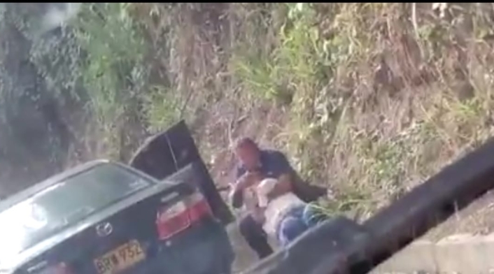 La mujer asegura que no fue golpeada