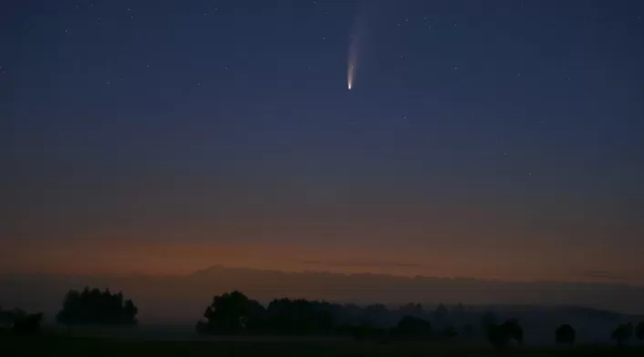 Cometa NEOWISE, pasa cerca de la tierra Imagen de Referencia