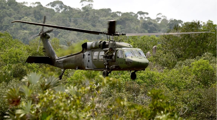 Helicóptero Black Hawk al servicio del Ejército.