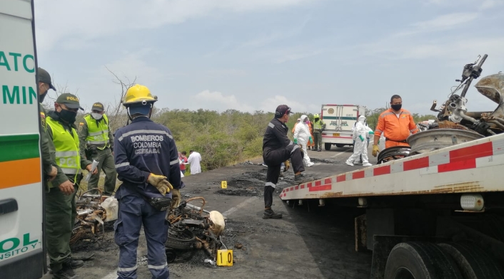 Las autoridades realizaron levantamiento de cadáver y atención primaria de los heridos