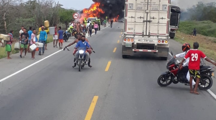 Camión accidentado con gasolina explotó Magdalena