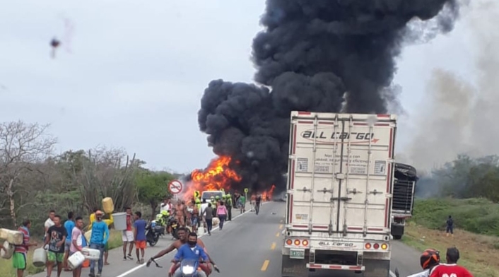 Camión accidentado con gasolina explotó Magdalena