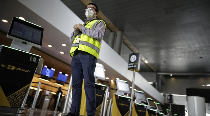Aeropuerto El Dorado / coronavirus en Bogotá