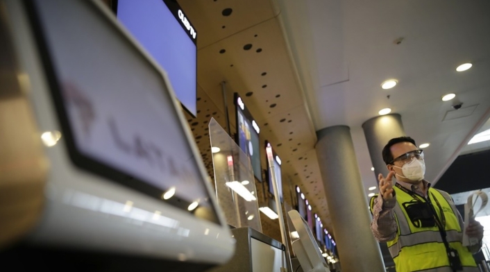 Protocolos de bioseguridad en aeropuerto El Dorado