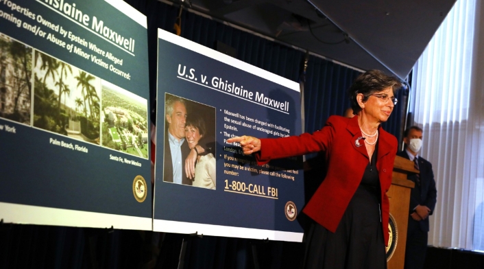 Jefferey Epstein y Ghislaine Maxwell Jefferey Epstein y Ghislaine Maxwell