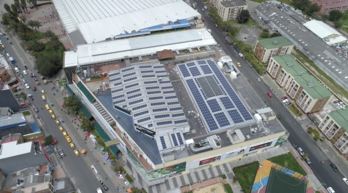 Paneles solares en Engativá.
