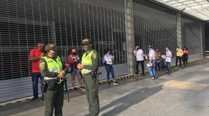 Centro Comercial Medellín día sin IVA.