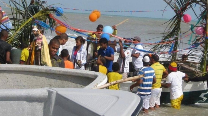 Pescadores devotos de la Virgen del Carmen