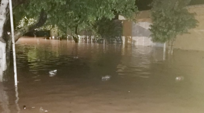 Varios ríos desbordados y un puente colapsado son algunas de las afectaciones