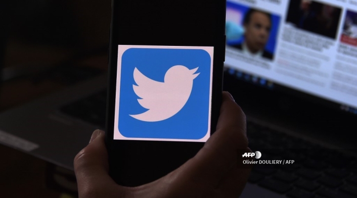 Twitter Twitter