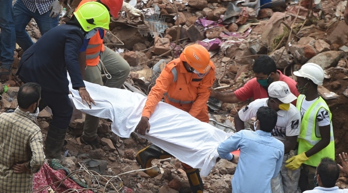 Derrumbe de edificio en la India
