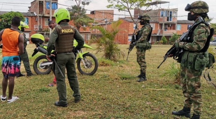 Familiares de los menores asesinados han denunciado supuestas irregularidades por parte de la Policía en el levantamiento de los cuerpos.