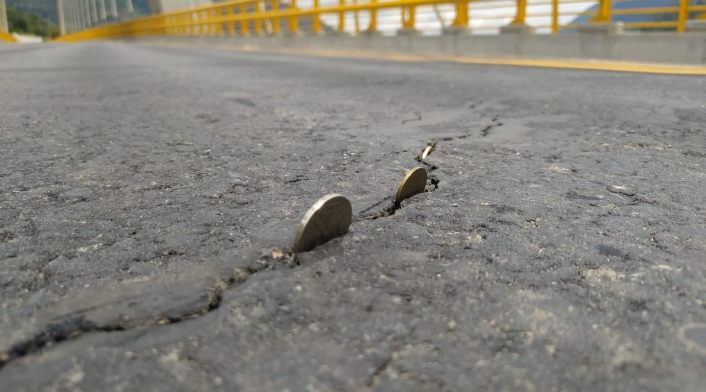 Pavimento y barandas