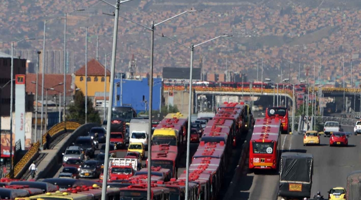Protestas de comerciantes paralizan a Bogotá
