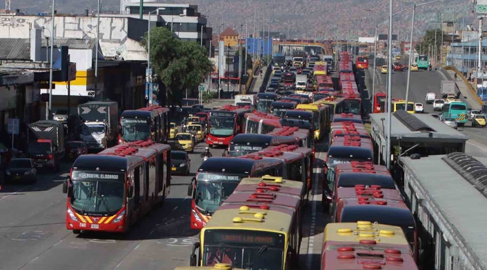 Protestas de comerciantes paralizan a Bogotá