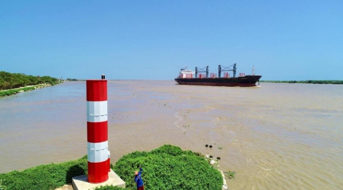 Búsqueda de joven desaparecido en el río Magdalena