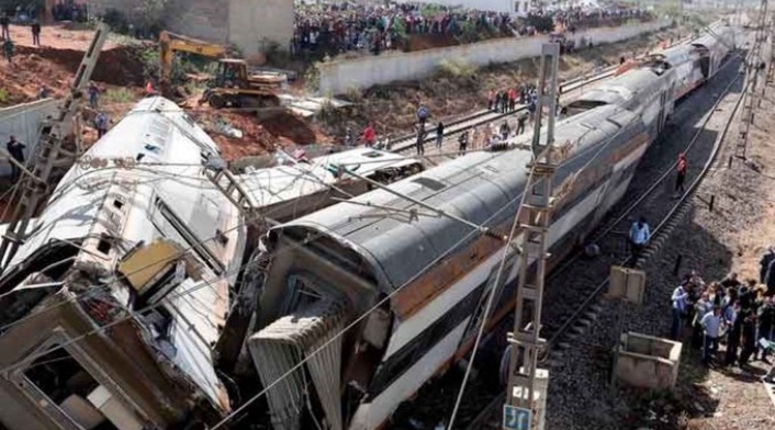 Tren descarrilado